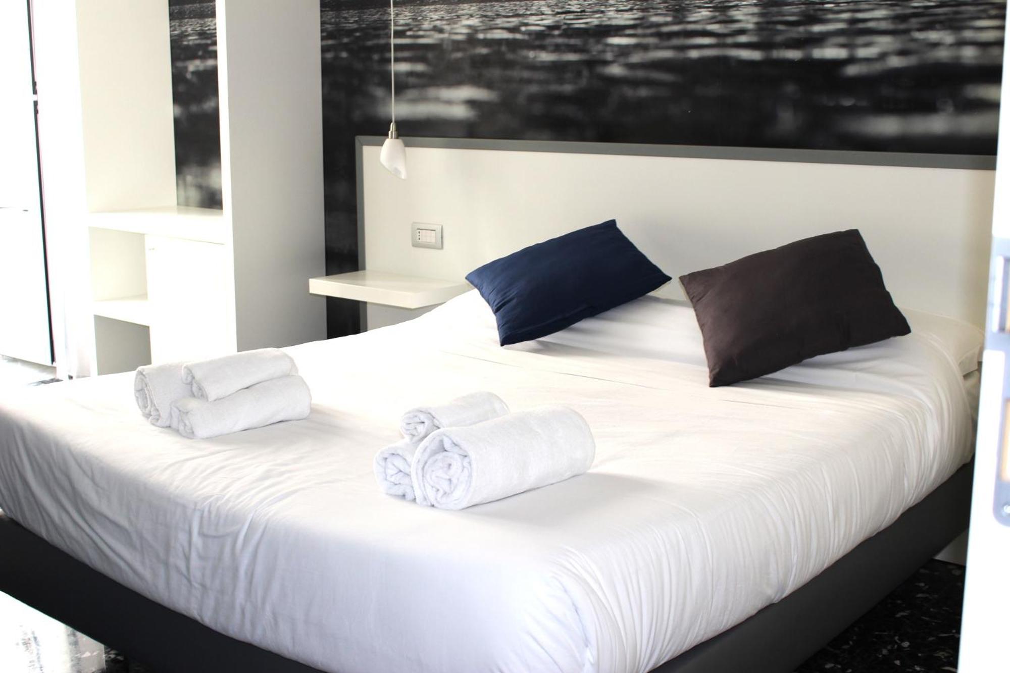 Beverello Rooms Napoli Eksteriør bilde