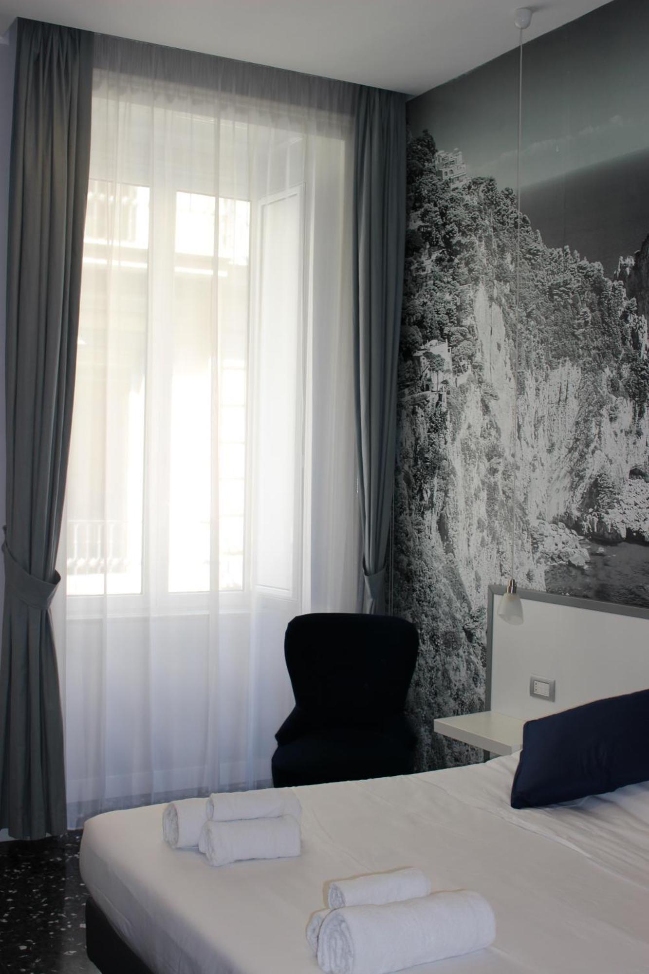 Beverello Rooms Napoli Eksteriør bilde