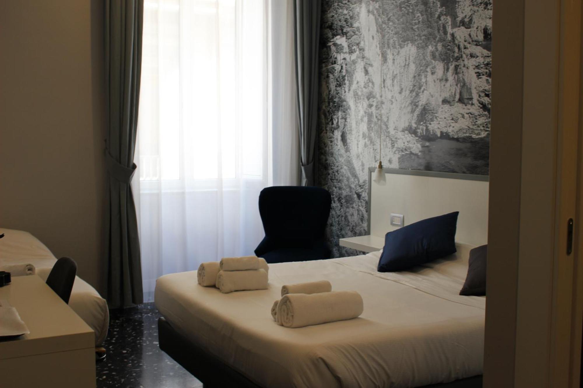 Beverello Rooms Napoli Eksteriør bilde