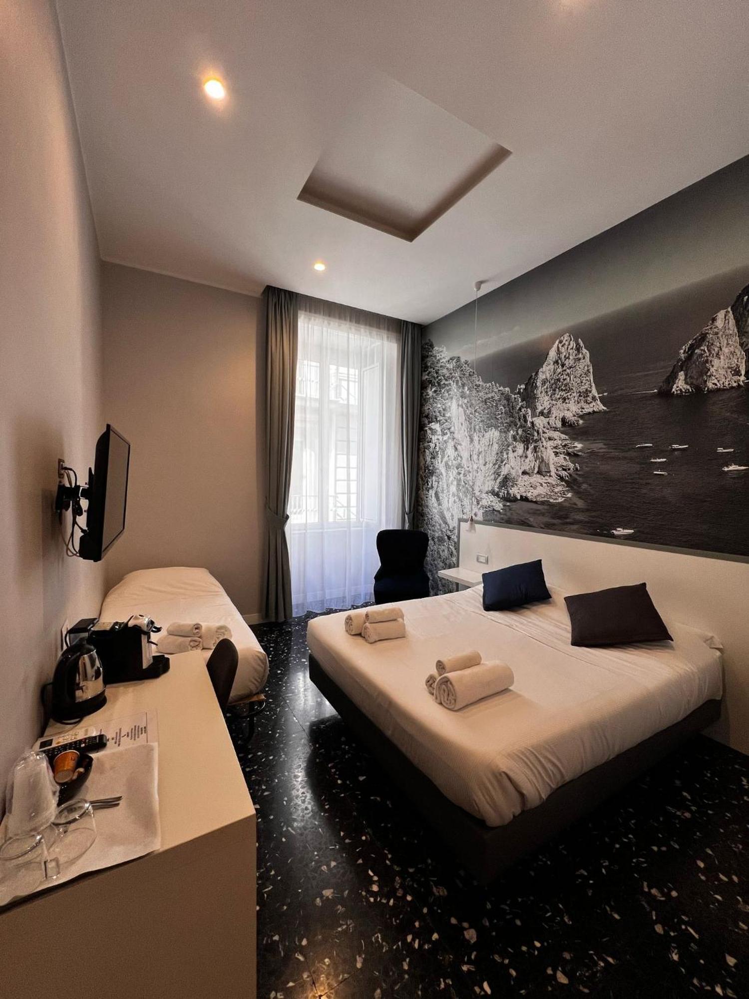 Beverello Rooms Napoli Eksteriør bilde
